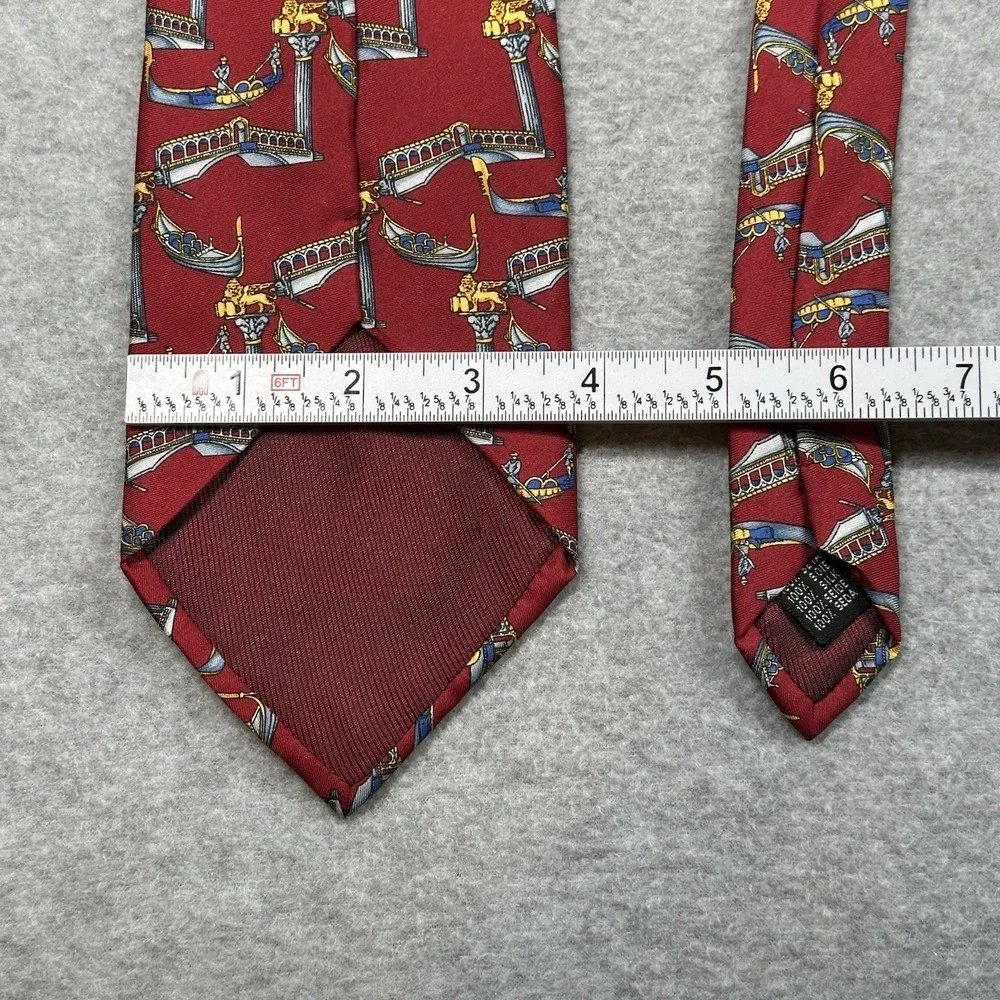 Venezia Mens Neck Tie Silk Burgundy/Gold Gondolas Print 100% Silk Made In Italy